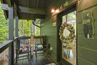 Enjoy Stairway to Heaven a Modern Secluded Cabin with Hot Tub Sleeps 6 Minutes from Dollywood PF Gatlinburg - 6