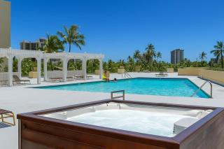 Waikiki Ocean City View 2 Bedroom 2 Bath - 6