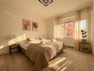 Spacious 3BR Apartment near Metro - Prag - 0