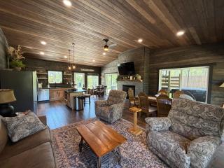 Sunrise-Moonlight Cabin - 9