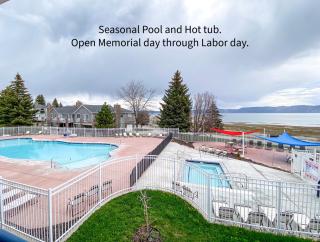 Lake View Condo 871 4 with amazing views - 4