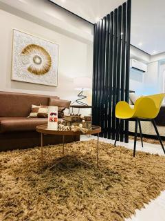 Equipetrol Elegante Monoambiente - 0