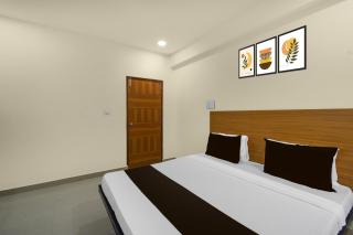 Hotel O SVR Grand Luxury Rooms - 4