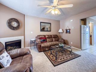 Lakeview Condo 871 3 - 7