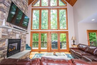 Lakey McLakeHouse - 4