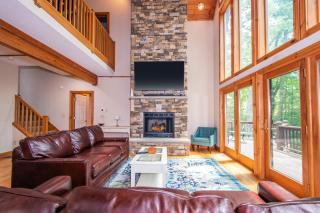 Lakey McLakeHouse - 3
