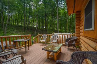 Big Log Lodge - McHenry - 8