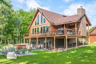 Water & Mountain Retreat - 0