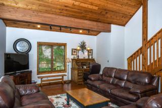 Slip Away Chalet - 1
