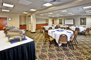 Holiday Inn Hotel & Suites Ann Arbor University of Michigan Area by IHG - 5