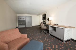 Holiday Inn Hotel & Suites Ann Arbor University of Michigan Area by IHG - 1
