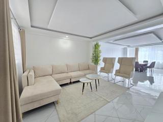 Lorenas lake view apartment close to all amenities - 0