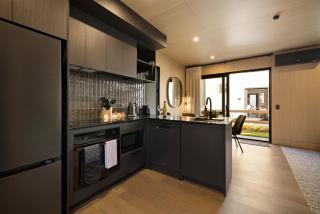 Luxury Alpine Tussock Getaway - 4