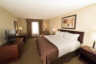 Holiday Inn & Suites Lloydminster by IHG - 6