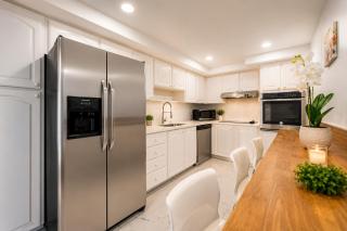 Extraordinary Oceanfront Condo - Heated Pool, Gym and Game Room - Hollywood Beach - 5