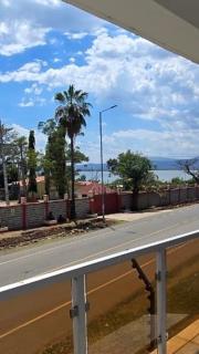 Lorenas lake view apartment close to all amenities - 7
