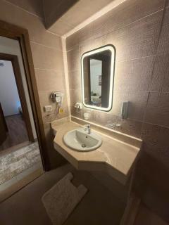 Luxury Hotel-Style Apartment in Privado, Madinaty - 4