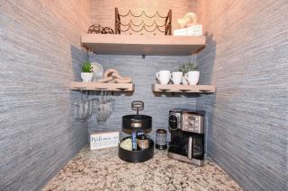 Balcony + Community Perks: Lake Martin Condo! - 1