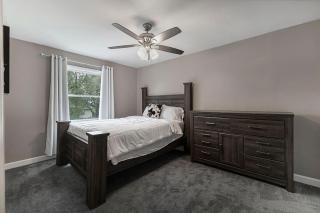 Modern 4BR Retreat Fireplace, Bar & Workspace - 6