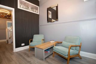 The Vacationers - Pvt Rooms with Shared Bath - 4