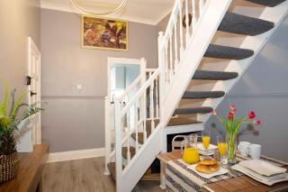 The Vacationers - Pvt Rooms with Shared Bath - 6