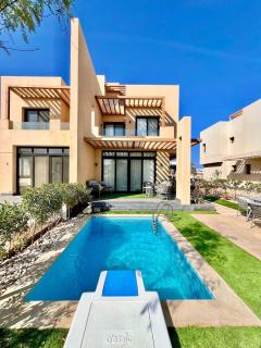 Luxury Resort Villa with Private Pool Oasis - 9