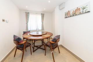 Spacious 6BR Home, Contrac Stay, 3-Car Parking - 6