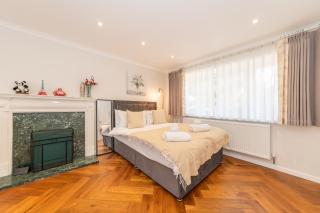 Spacious 6BR Home, Contrac Stay, 3-Car Parking - 5