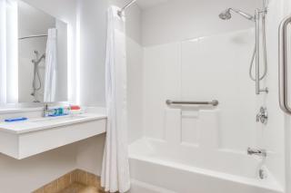 Holiday Inn Express Hotel & Suites Eau Claire North by IHG - 6