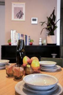SOUBA Modern & Unique 2BR Apt - Free Parking Pool & Gym - 4