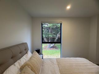 Luxury And Tranquil CBD 2 Bed and Parking! - 6