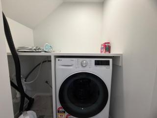 Luxury And Tranquil CBD 2 Bed and Parking! - 3