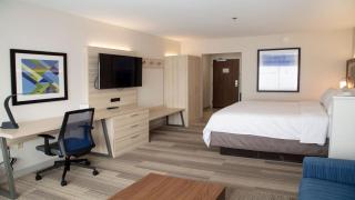 Holiday Inn Express & Suites - Marion by IHG - 5