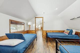 Sparrow Cabin - 1