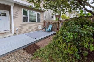 Half Block to Train! South Beacon Hill Area Home - 9