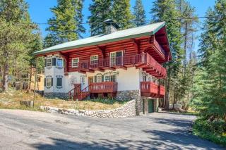 Vienna Villa - 3 Bed 3 Bath Vacation home in Shaver Lake - 0