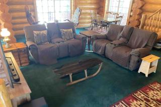 Vienna Villa - 3 Bed 3 Bath Vacation home in Shaver Lake - 5