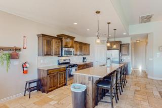 Hillview Hideaway - 4