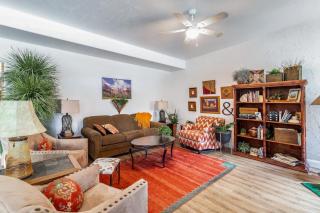 Sunny Cozy Condo - 7