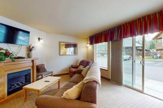 Icicle Village Resort 401 Aspen Abode - 4