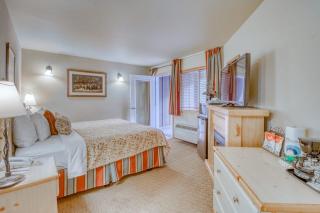 Icicle Village Resort 401 & 402: Ponderosa Hideaway - 3