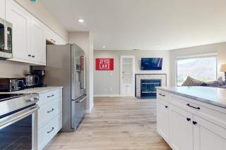 Lake Chelan Shores: To Ski or Knot #18-6 - 2
