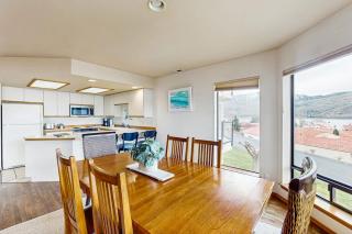 Lake Chelan Shores: Lakeside Luxury #19-5 - 1