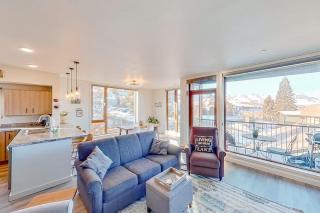 Chelan Resort Suites: Comfort by the Lake #201 - 9