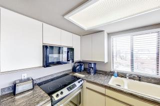 Lake Chelan Shores Sleek Stunner 19 to 4 - 2