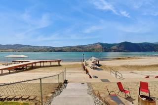 The Red Lake House - 8