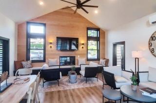Ponderosa Court, Unit 2A - 4