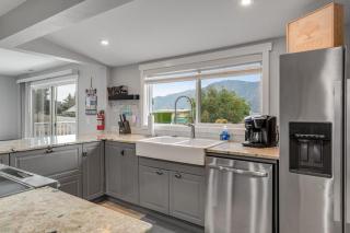 Lake Cruiser Cottage - 1
