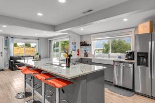 Lake Cruiser Cottage - 2