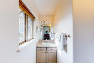 Lake View Rambler - 1